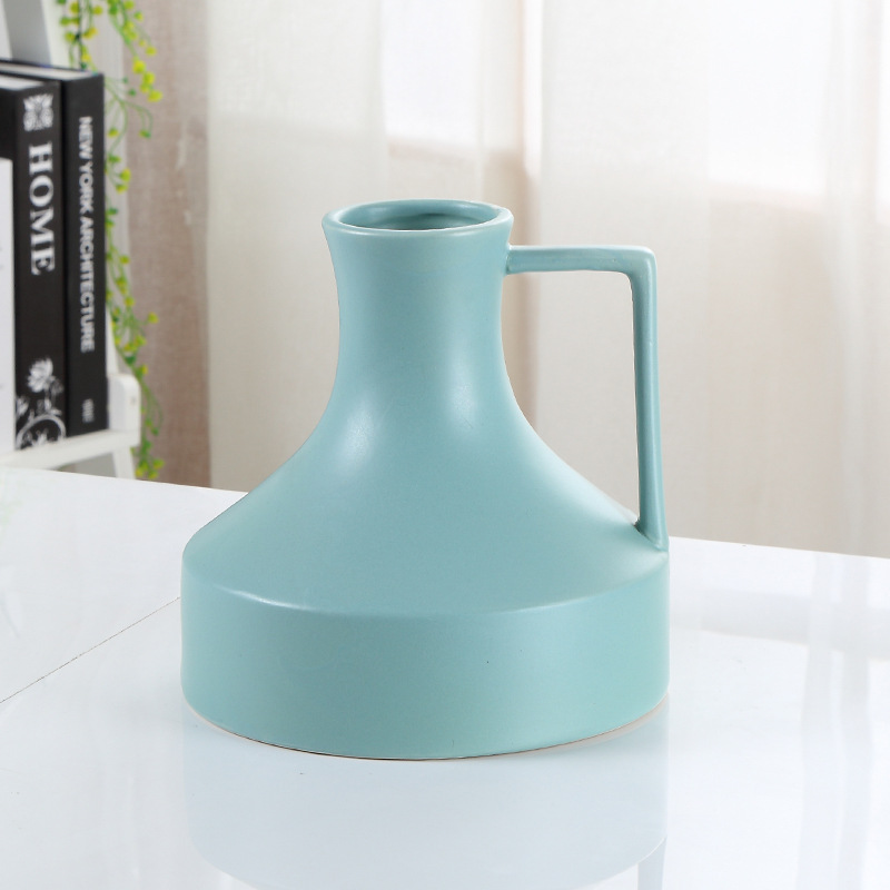 Tea port ceramic vase