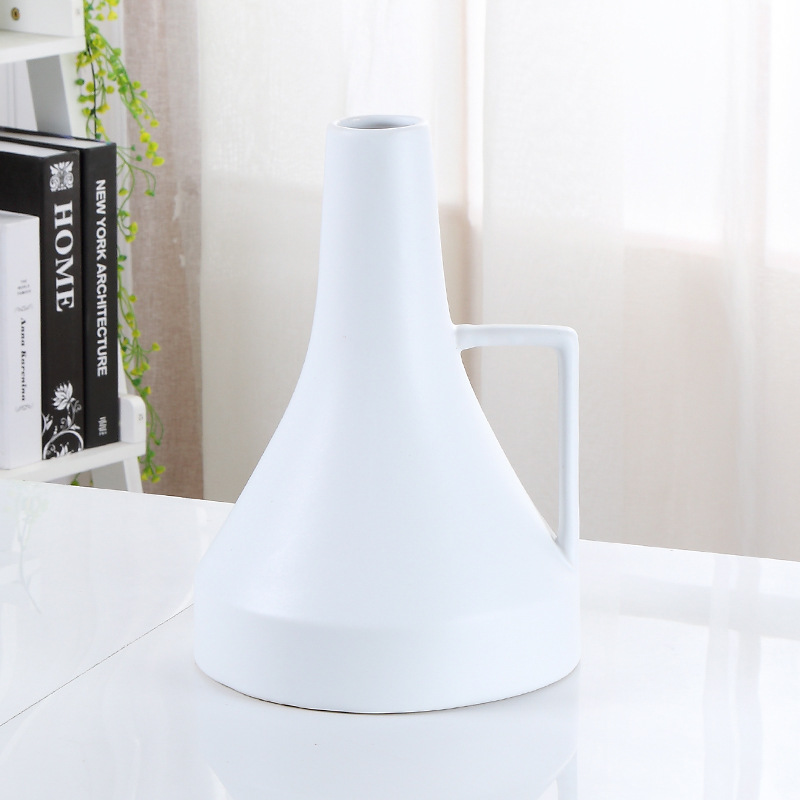 Tea port ceramic vase