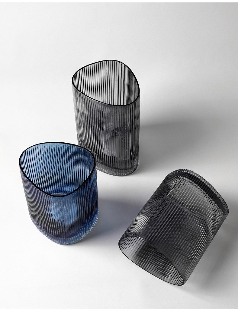 Glass vase