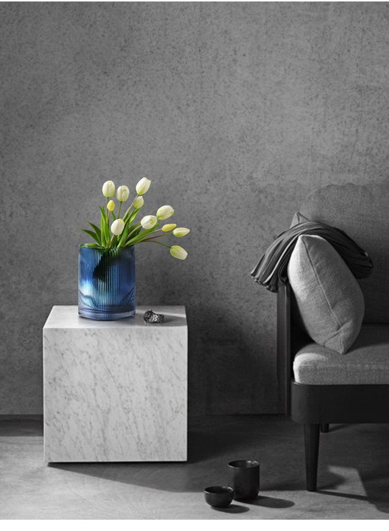 Glass vase