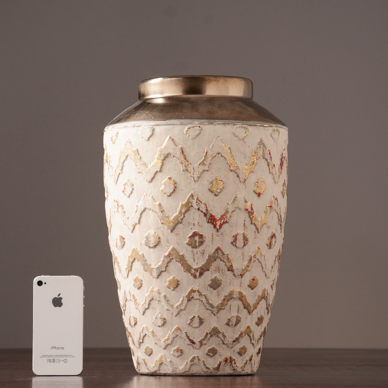 Ceramic vase America 4