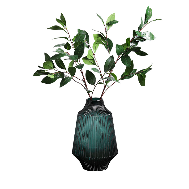 Glass vase linear