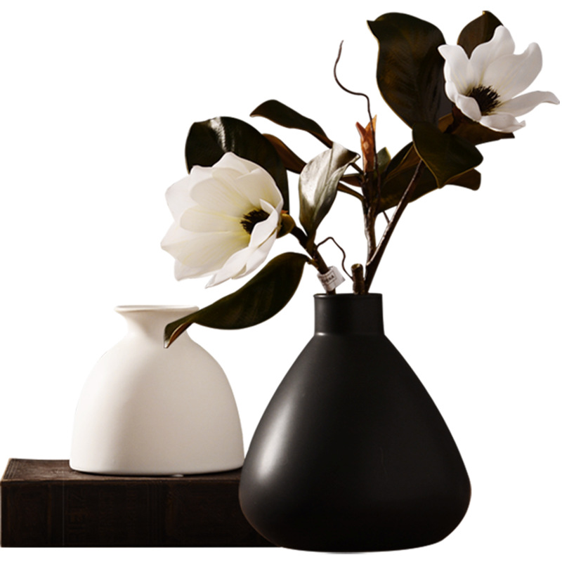 Ceramic vase "black and white 3"
