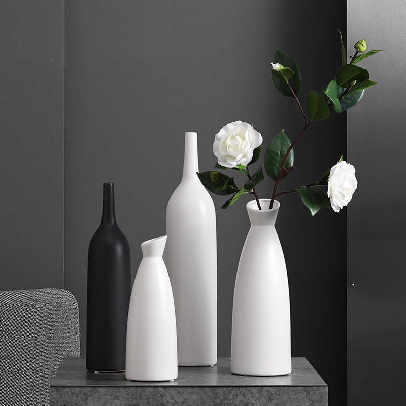 Ceramic vase "black and white 3"