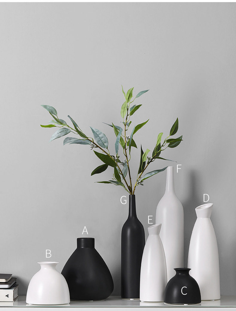 Ceramic vase "black and white 3"