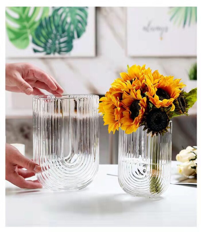 glass vase U