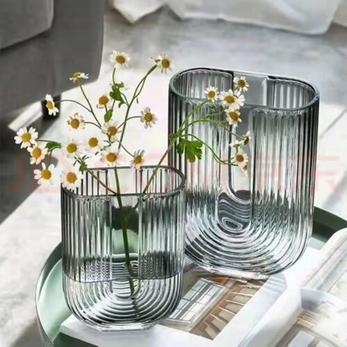 glass vase U